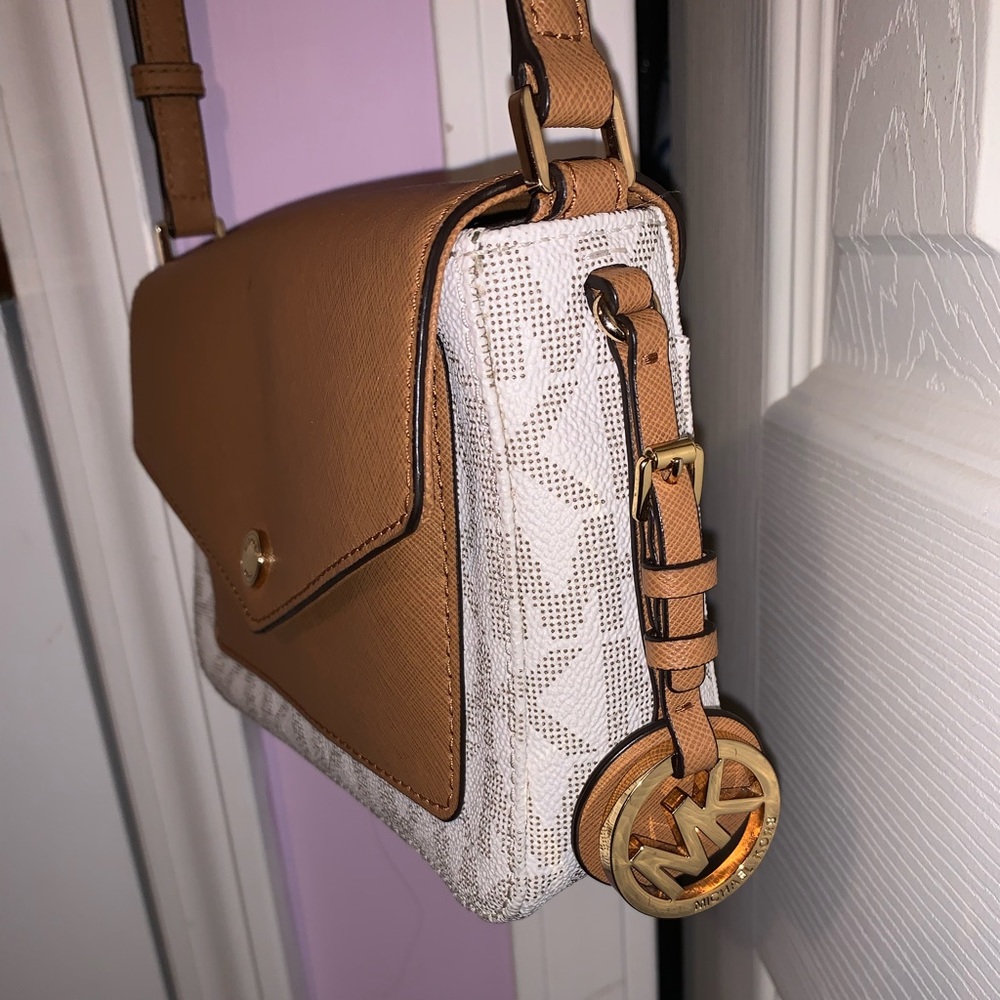 Michael Kors Crossbody 🤎